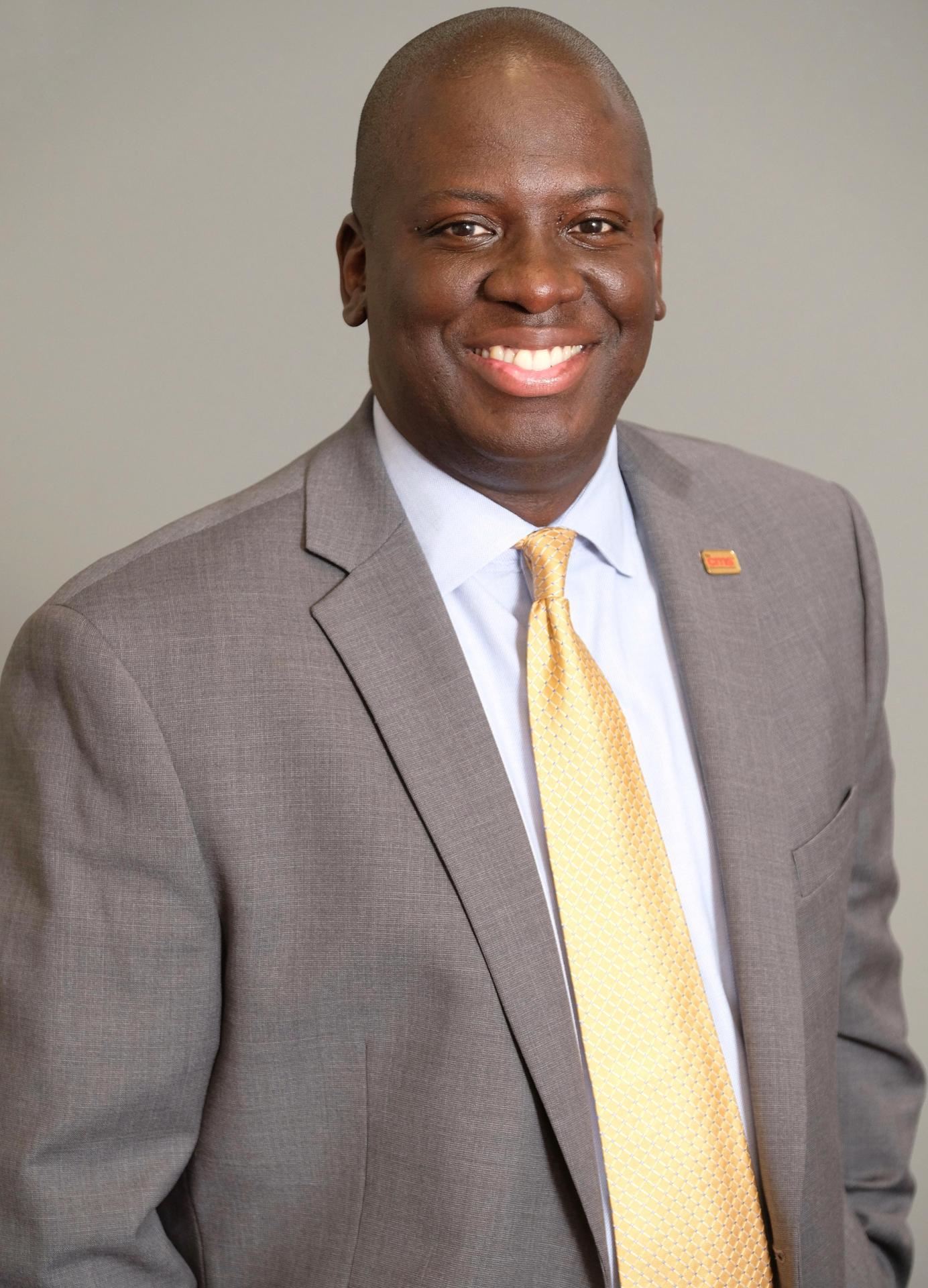 Earnest Winston 